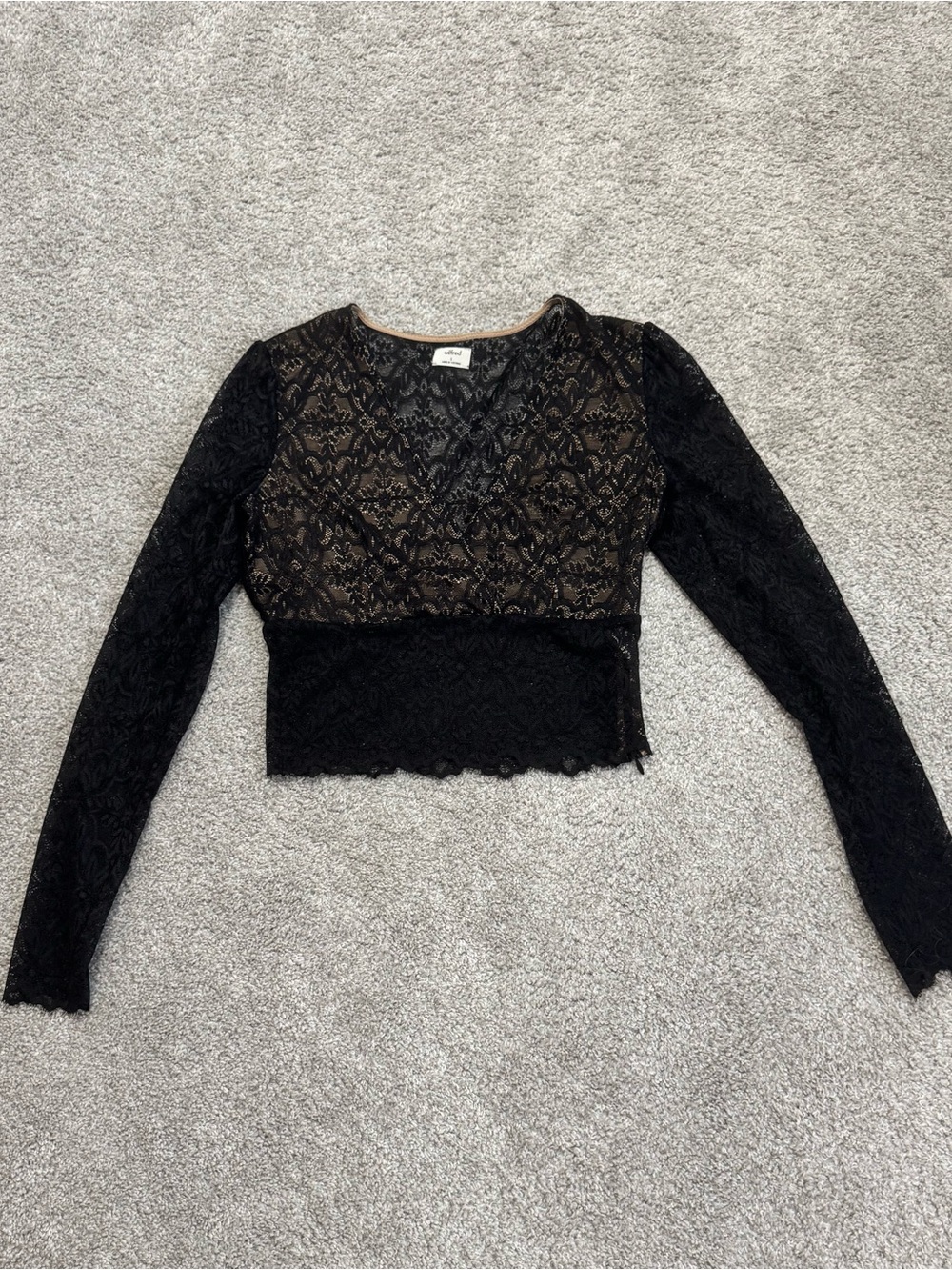 Wilfred Black Lace Cropped V-Neck Top